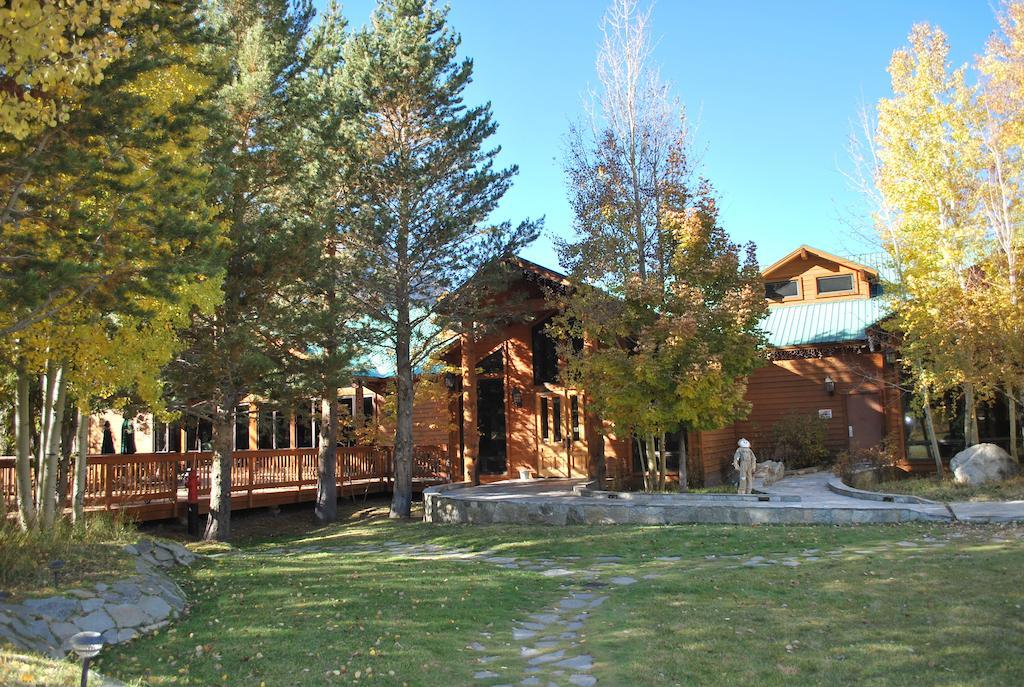 Double Eagle Resort And Spa Джун-Лейк Экстерьер фото